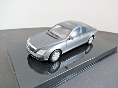 AUTO art 1:43 Die Cast Mercedes Benz 500 Maybach SWB Art Nr 56153 neu ovp