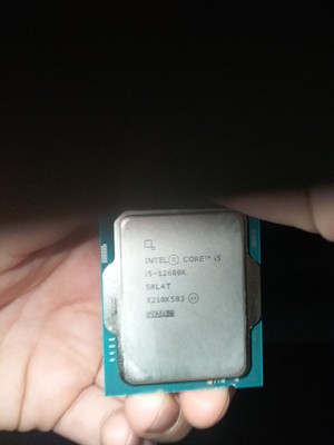 Intel Core i5-12600K Processor (4.9 GHz, 10 Cores, FCLGA1700) Box -...