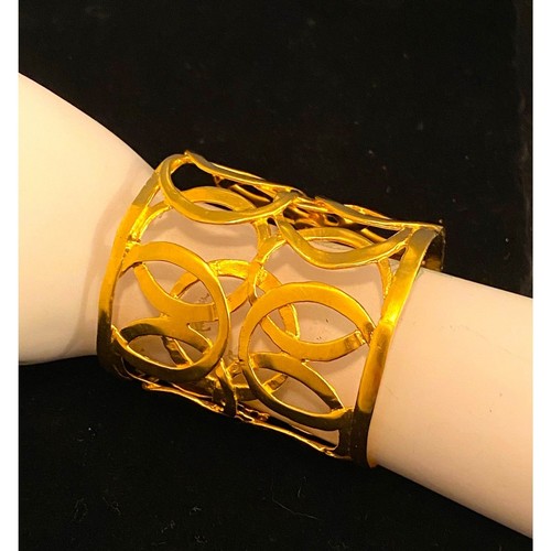 Kenneth Lane Gold Circles Cuff Bracelet Vintage 90's /2k's - Picture 3 of 8