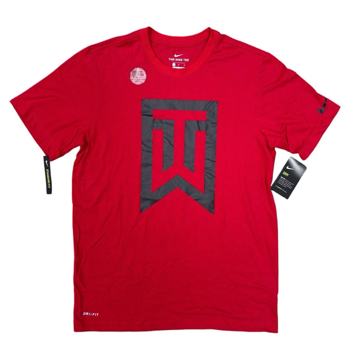 tiger woods red nike shirt
