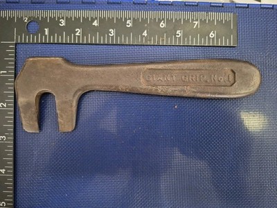 Antique Giant Grip No.1 Farriers Caulk Remover, For 5/8 & 9/16 Shoes 1920s-40s