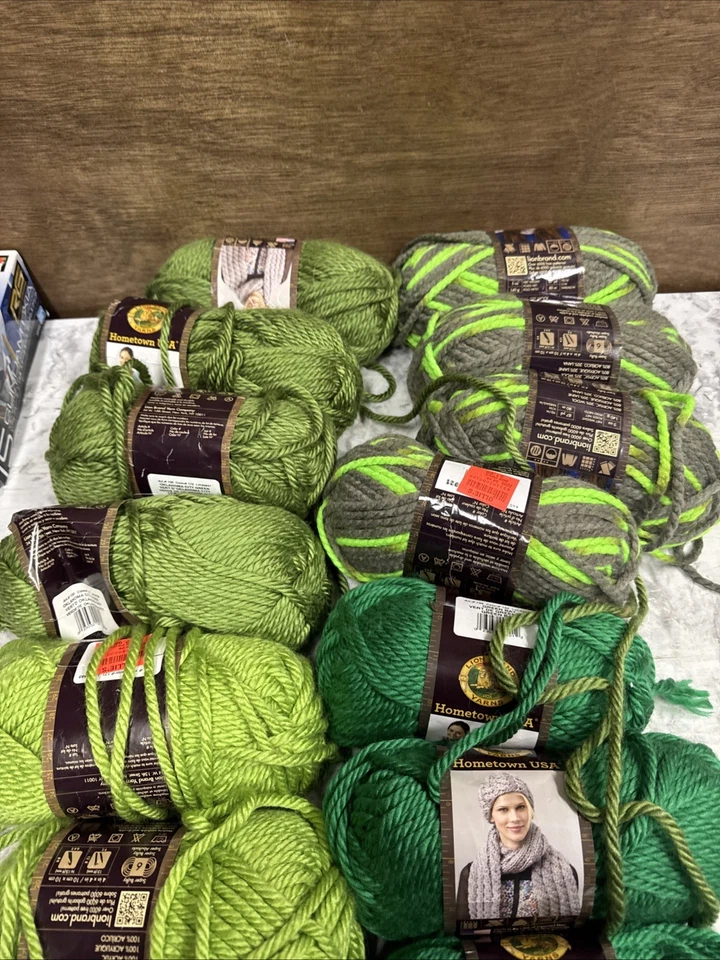 Lote 13 Hilos Marca León Ciudad Natal EE. UU. Acrílico Súper Voluminoso Todo Peso Verde Foto 2 de 4