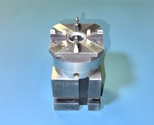 Erowa Schnell-Spannfutter ITS auf Block Pmeumatikfutter Roboform