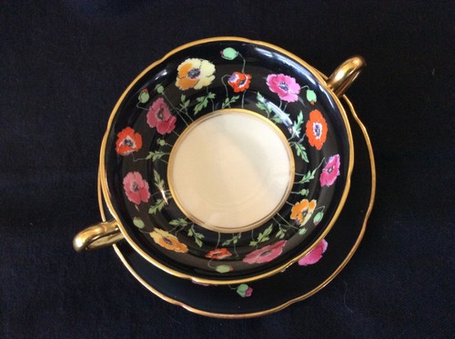 Rare ROYAL DOULTON POPPY Set (4) Double Handled Cream Soup Bowls w/ Saucers - Picture 5 of 10