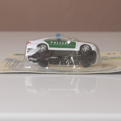 Cararama Hongwell 1/72 Scale, Mercedes-Benz C320 Diecast Polizei Police Car - Picture 16 of 19