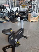 LIFE. Fitness 95CS IFI UPRIGHT Bike EXERCISE BIKE Commercial Gym Equipment