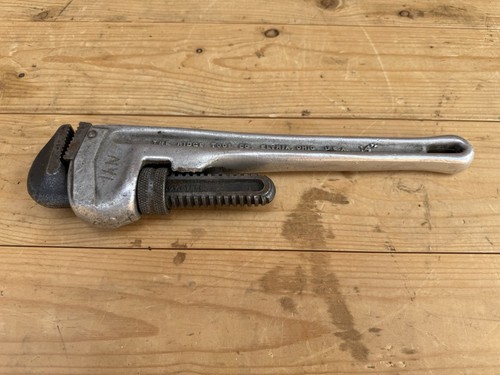 RIDGID 814 Aluminium 14" Heavy Duty Lightweight Pipe Wrench - Picture 2 of 3