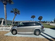 2007 Chrysler Town & Country 