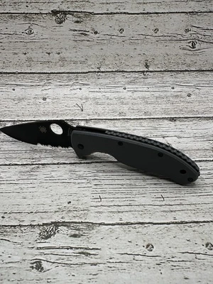 Spyderco Tenacious scales With Back Strap Plate Nylon Stealth Gray