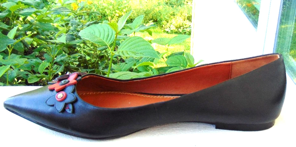 COACH FG1862 WOMENS BLACK RED LEATHER POINTY TOE FLAT SHOES TEA TREE FLOWER~9.5B - Image 2 of 4