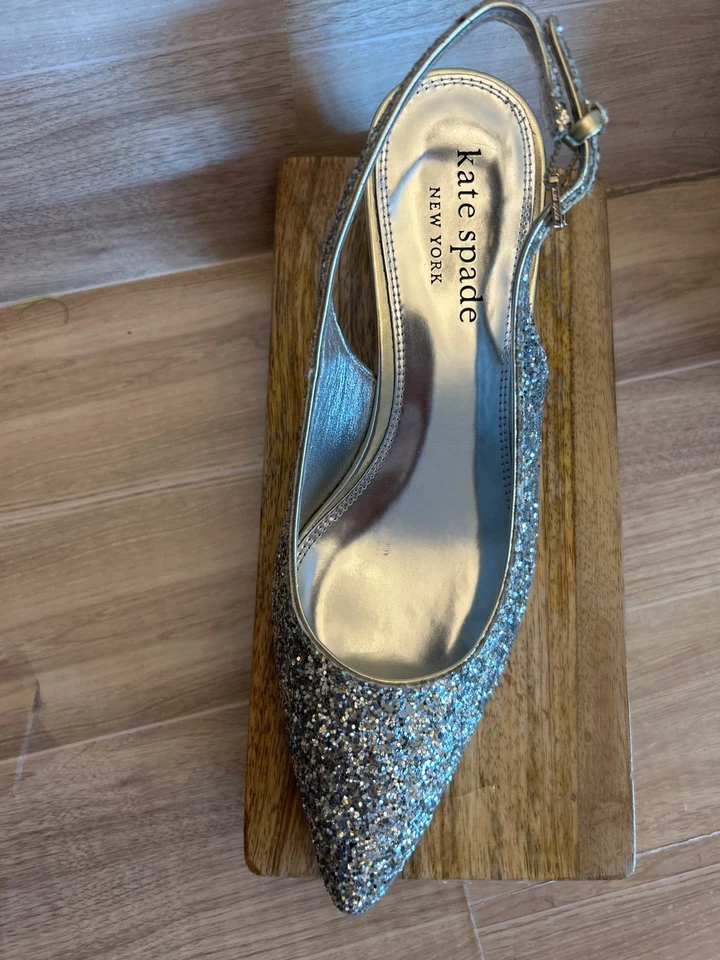 Nuevos zapatos de salón Kate Spade Soiree plateados con brillo y tacón de corcho champán talla 6 Foto 2 de 4