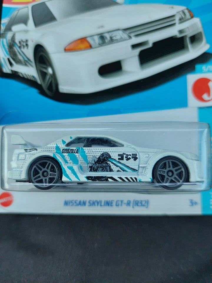 Hot Wheels NISSAN SKYLINE GT-R [R32] "Godzilla" BLANCO Foto 2 de 3