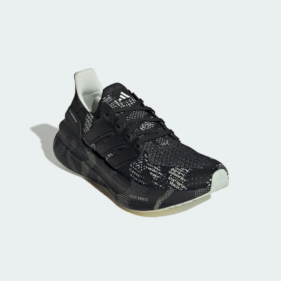 Zapatilla deportiva Adidas Ultraboost W Digital Camo Core negra/verde lino (JI1521) Foto 4 de 4