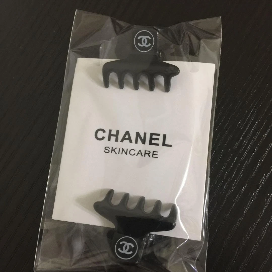 CHANEL Plastic Hair Hair Clips for Women for sale | eBay display picture 2