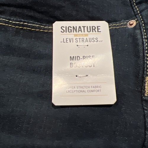 Signature Levi Strauss Women Plus Sz 28S Mid Rise Bootcut Dark Blue Jeans NWT - Picture 2 of 5