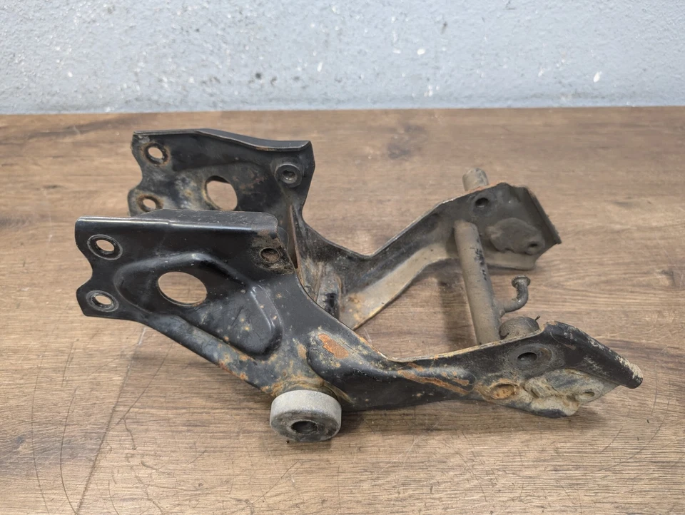 Subchasis trasero Yamaha Virago XV750 1981-1983 OEM - 4X7-21430-00-00 Foto 2 de 4