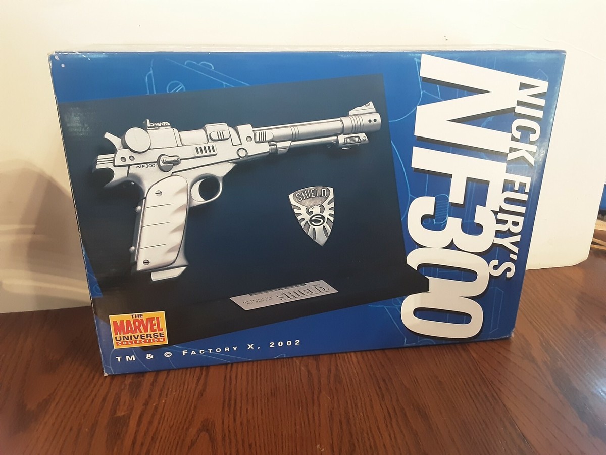 ニック・フューリー：エージェント・オブ・シールド Amazon.co.jp: ハズブロ アベンジャーズ マーベルレジェンド USA