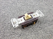 Arrow Hart Super Quiette H&H Specification Grade Toggle Light Switch