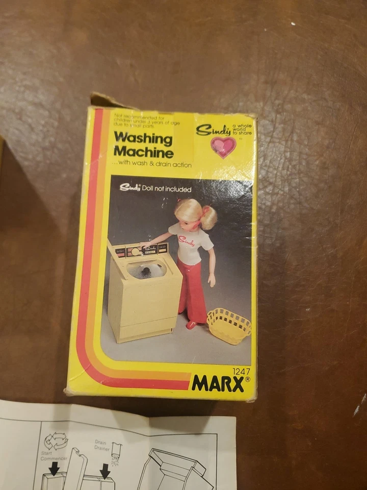 Vintage 1979 Sindy Doll Washing Machine Kitchen Appliance MARX Toys 1247. - Image 2 of 4