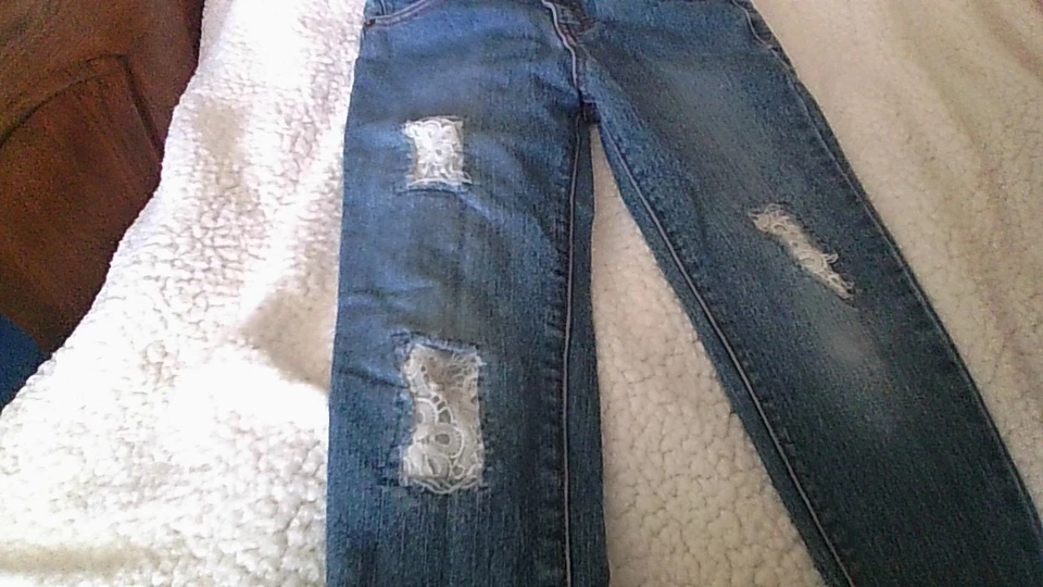 Cat & Jack Girls Size 6 Jeans Distress w/Lace Raw Edge Hem 5-Pock Int Adj *FLAWS - Image 2 of 4