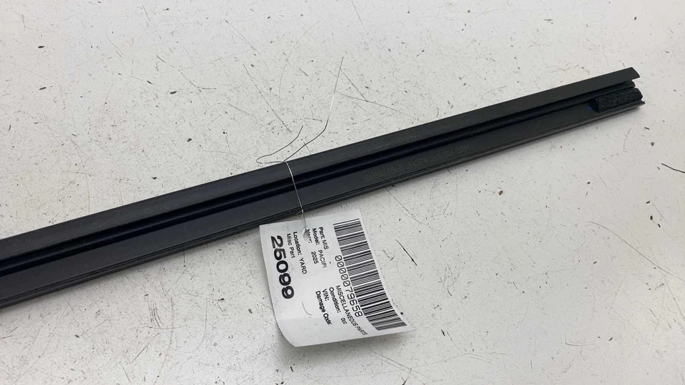 ⭕ 17-25 Chrysler Pacifica Rear Left Door Window Inner Belt Weatherstrip 68499087 Foto 4 de 4