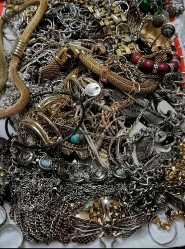 3 Pounds Jewelry Costume Vintage Mix LBS  necklaces bracelets pins rings etc lbs