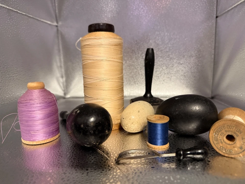 9 Antique Wooden Sewing LOT circa 1900 Wooden SPOOLS of Thread, Darners, Tools - Image 2 of 4