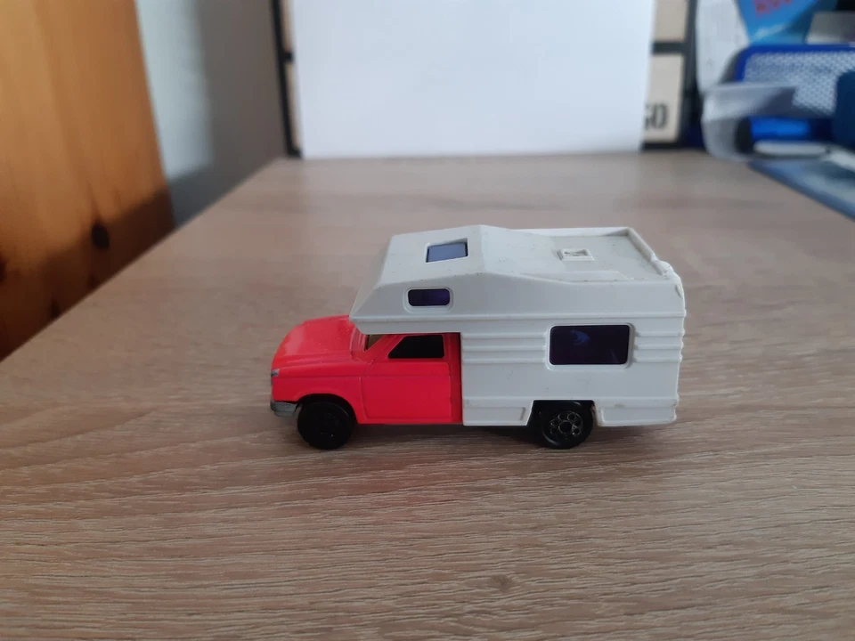 Camping Car (1/60) Pink - Majorette - N°278 - Photo 3/4