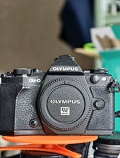 Olympus OM-D E-M5 Mark II Camera Body CMOS Perfect Screen Film No Switch