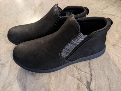 NIB Clarks Breeze Clover Size 10 W Women's Slip-Resistant Casual Bootie Black
