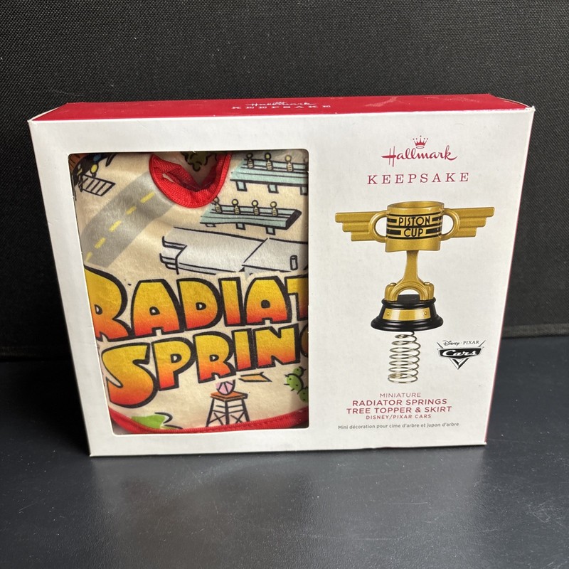 Hallmark - Radiator Springs - Miniature Tree Topper & Skirt NEW
