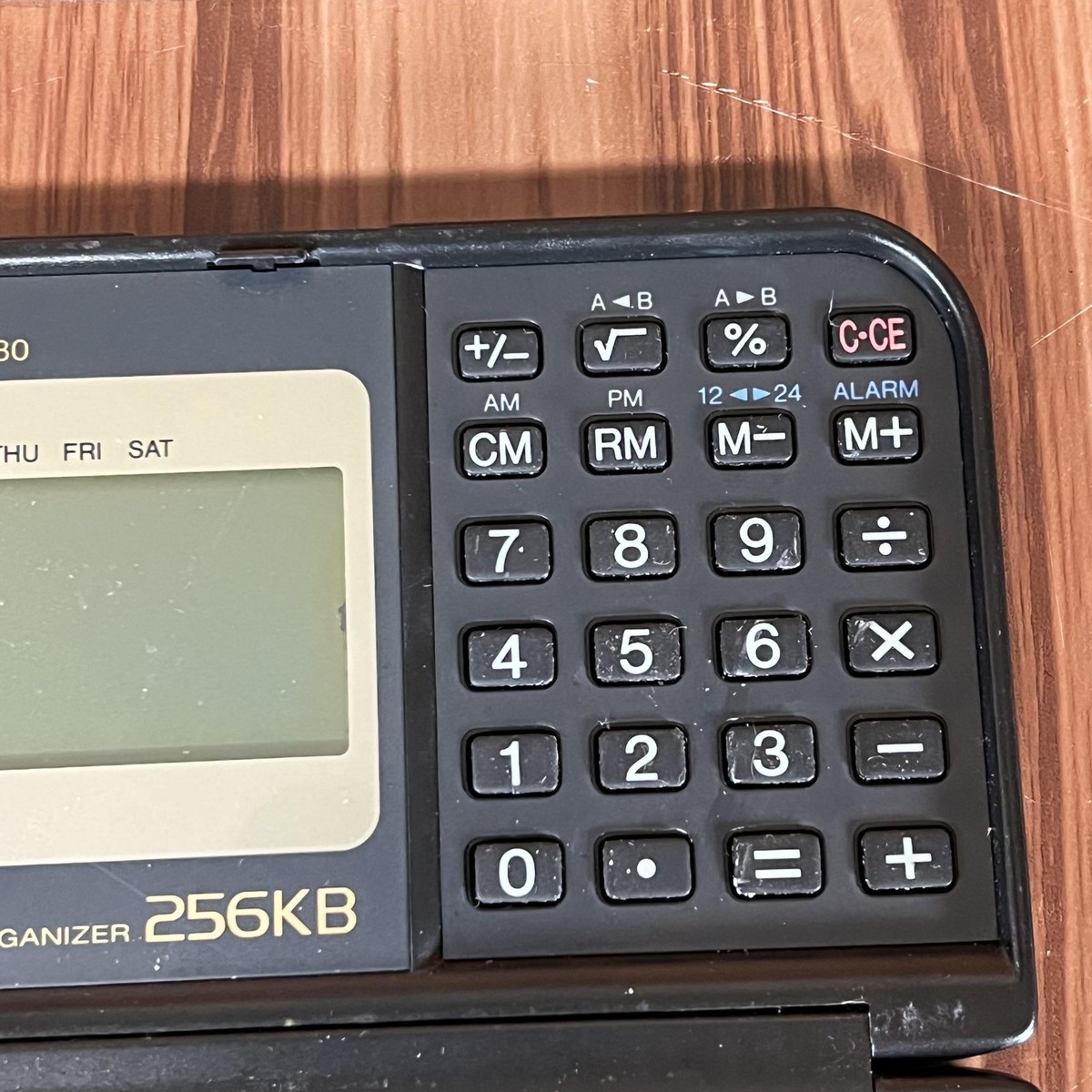 Vintage Sharp YO-380 Electronic 256KB Organizer Calculator Japan
