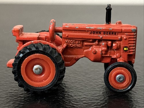 7 ERTL 1/64 Diecast Tractors: John Deere, Allis Chalmers, Farmall, Ferguson+Case - Picture 4 of 24