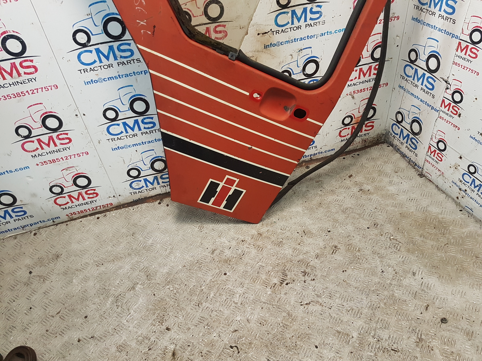 Case International 856XL, 844XL, 1255XL Cab Door Right Assembly  