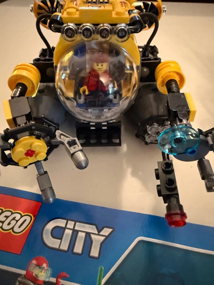 LEGO CITY DEEP SEA SUBMARINE 60092 274 pcs RETIRED SET FREE Shipping - Image 3 of 4