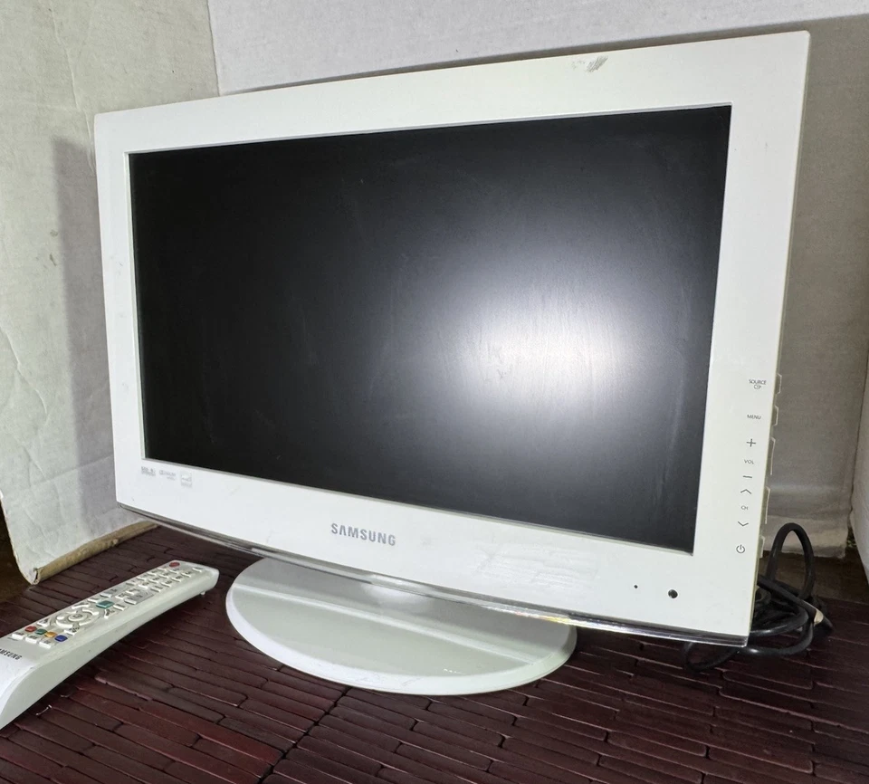 Samsung LN19B361C5D 19-Inch LCD HDTV – Includes Remote – Ideal for Retro Gaming - Image 3 of 4