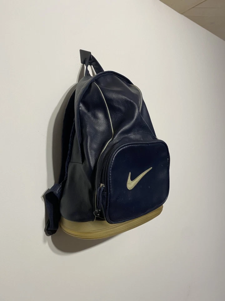 Sac à dos vintage Nike en cuir bleu marine Y2K vêtements de sport rares - Photo 3/4