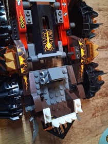 Lego Nexo Knights 70321 General Magmar's Seige Machine Partial Build