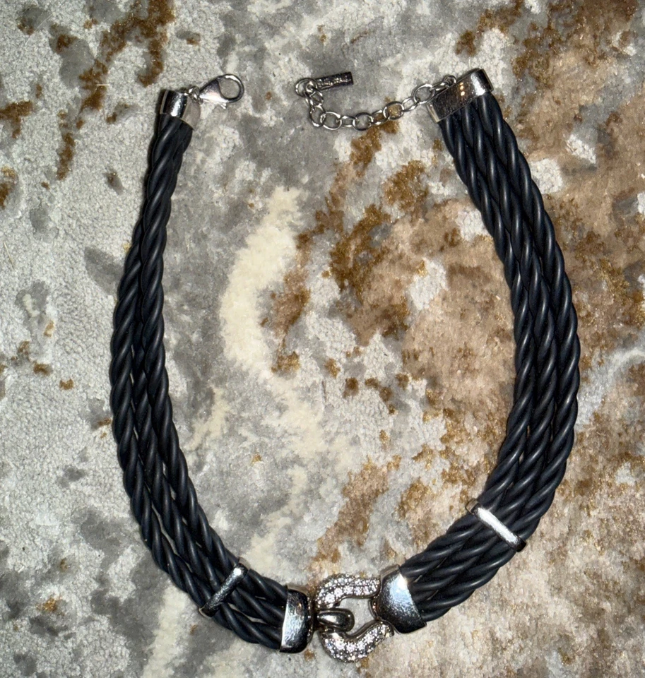 Collar Belle Étoile “Lasso” - Plata de Ley, Caucho Italiano Negro 925 Foto 2 de 4