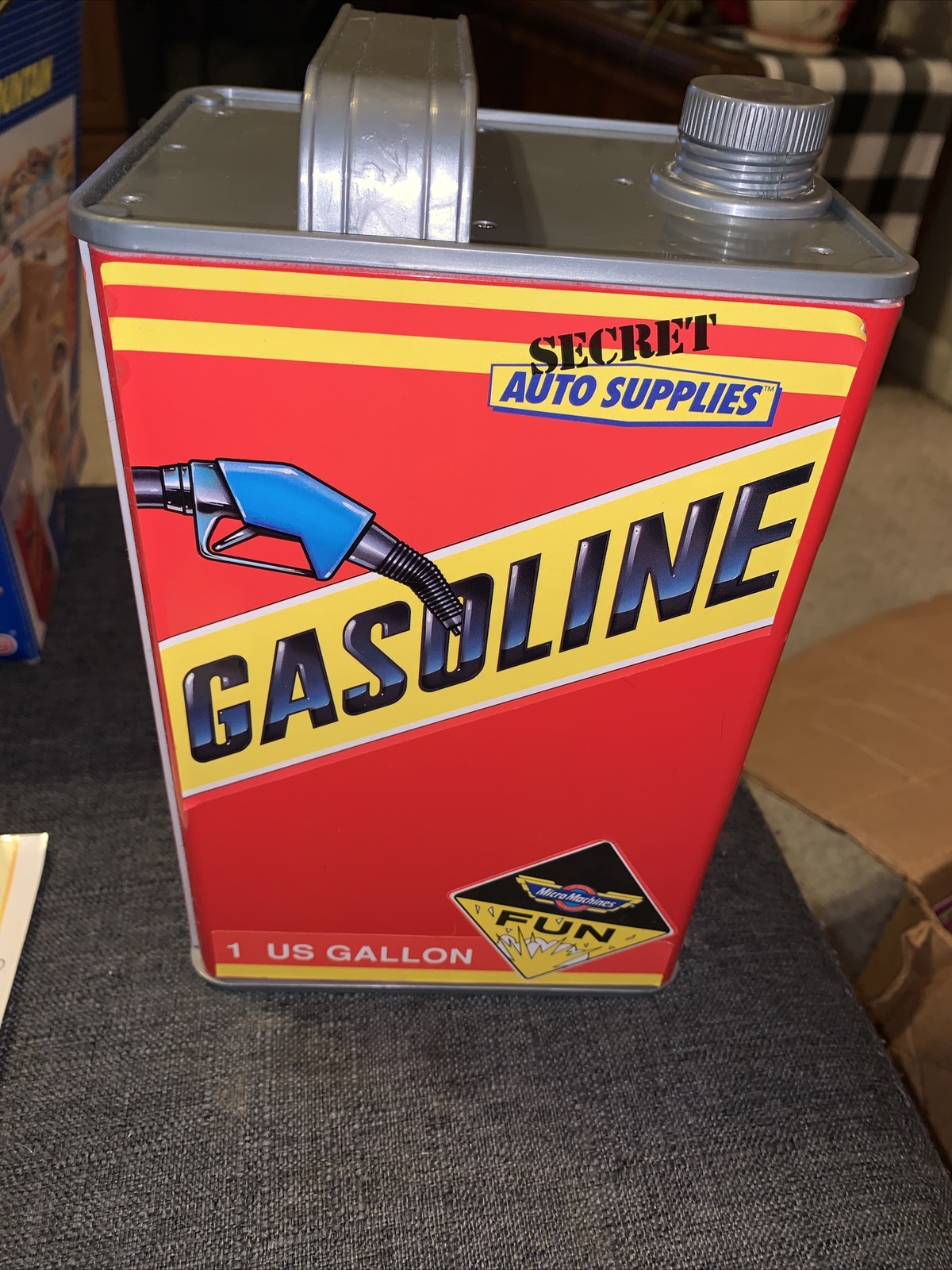 1989 Galoob Micro Machines Gas Can Mountain Service w/ Beat Box