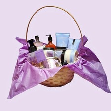 LAVENDER  VANILLA BATH AND BODY BASKET AROMATHERAPY 11 PC WASH LOTION SOAP MIST