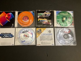 sega dreamcast console bundle W/ 2 Controllers , 2 VMU & Games Resident Evil 3