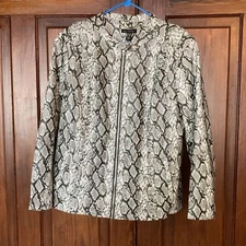 H by Halston Faux Snake Skin Leather Grey Black Zipper Jacket Size 16 Pockets