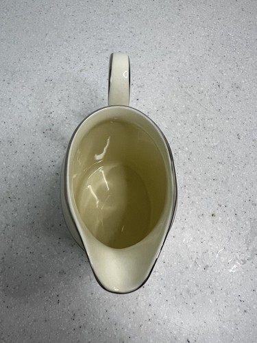 1973 Minton Beaumaris Creamer Server - Picture 5 of 9