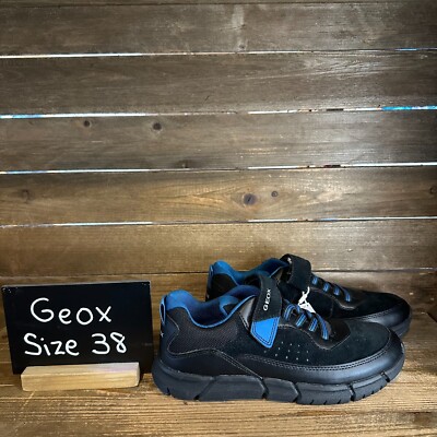 New NWOB Big Kids Geox Flexy Black Suede Low Top Sneakers Shoes Size 5.5 Y