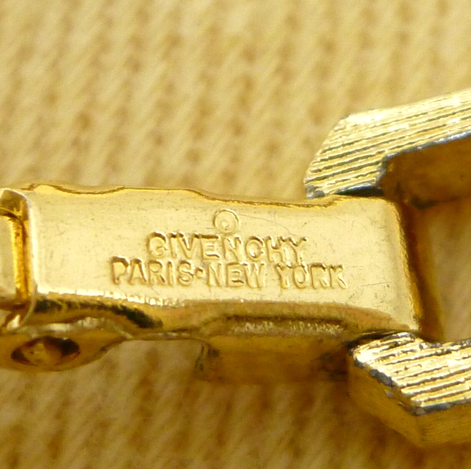 Authentic GIVENCHY GIVENCHY Rhinestone Necklace G… - image 11