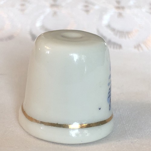 Vintage Thimble collectable White with Picture of farm and windmill Great Gift - Picture 4 of 12