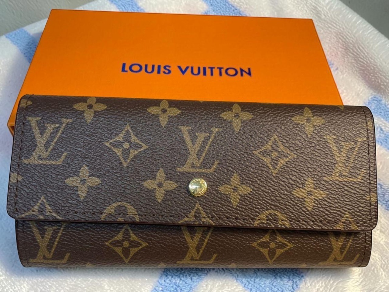 Louis Vuitton Monogram Portefeiulle Sarah Long Bifold Wallet Brown/8CE0676