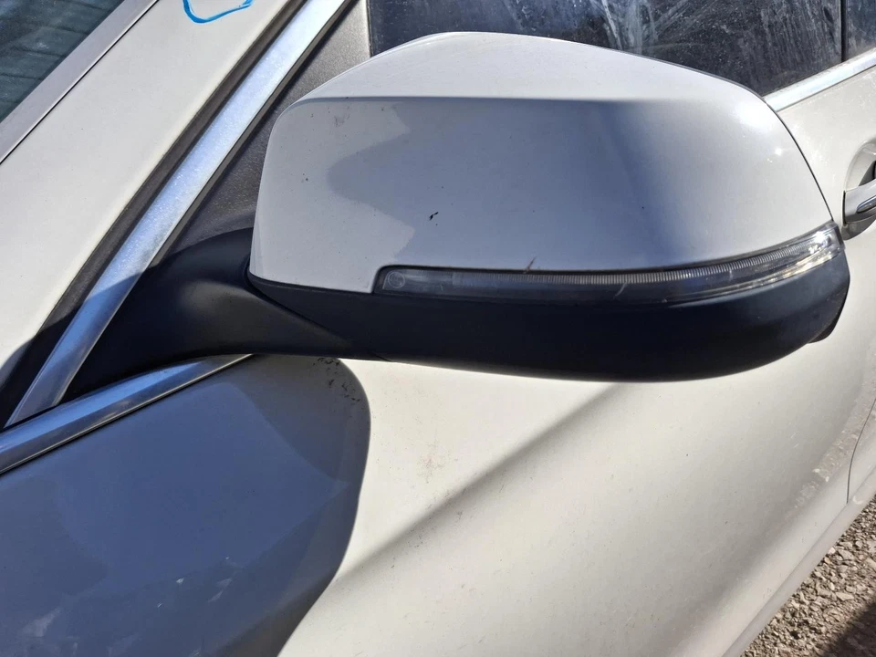 Espejo retrovisor de puerta izquierdo usado se adapta a: BMW 535I 2015 eléctrico térmico con atenuación automática elect Foto 3 de 4