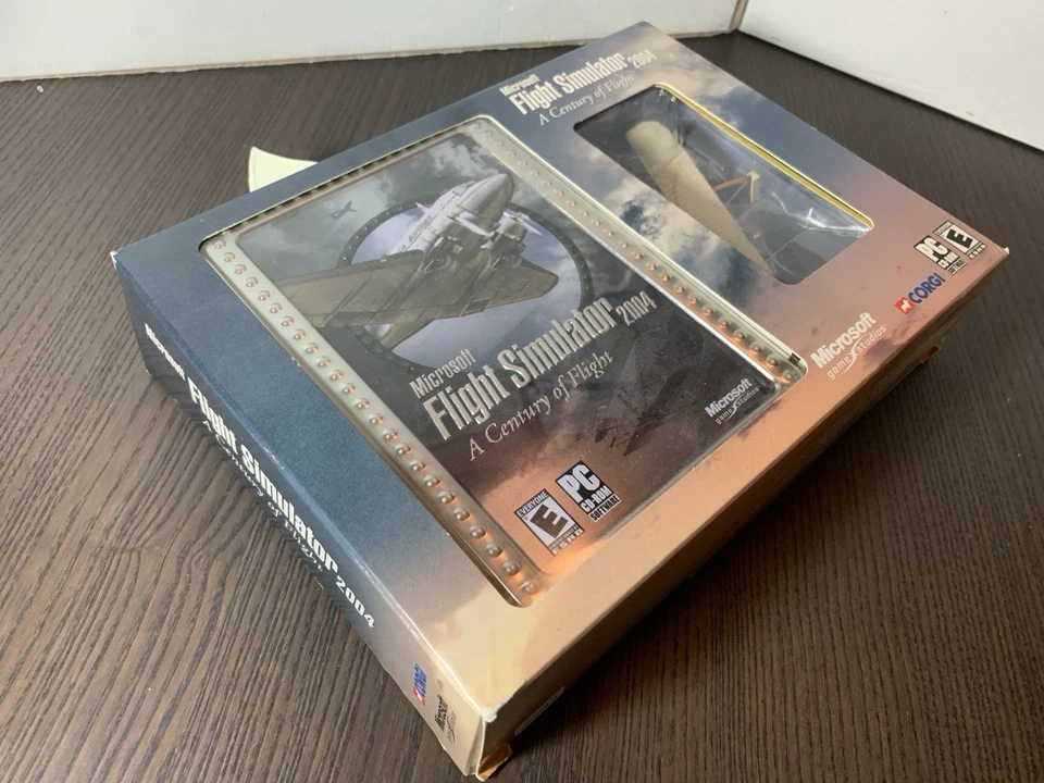Corgi Microsoft Flight Simulator 2004: A Century of Flight PC Manual Metal Case - Image 2 of 4